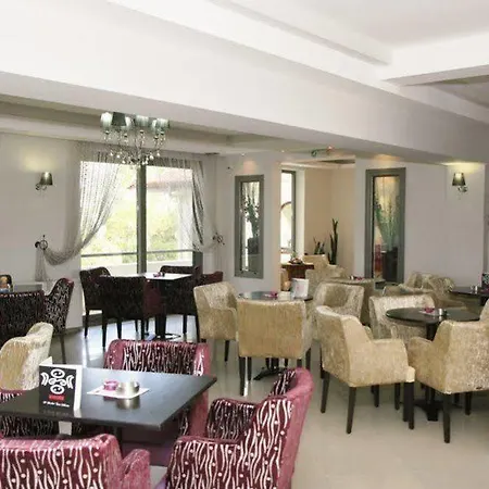 Hotel Assembly 3*