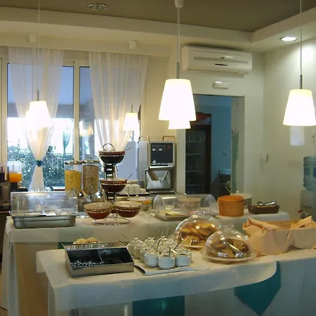 Hotel Assembly 3*